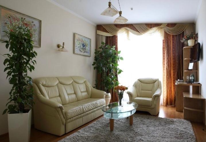 Соняхи Zimna Voda Exterior foto